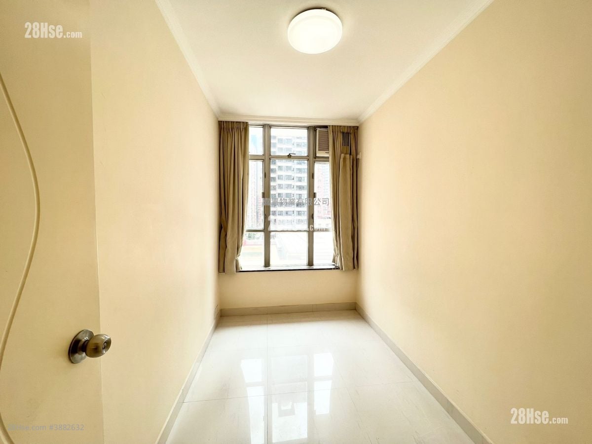 Southorn Garden Sell 2 Bedrooms , 1 Bathroom 426 ft²