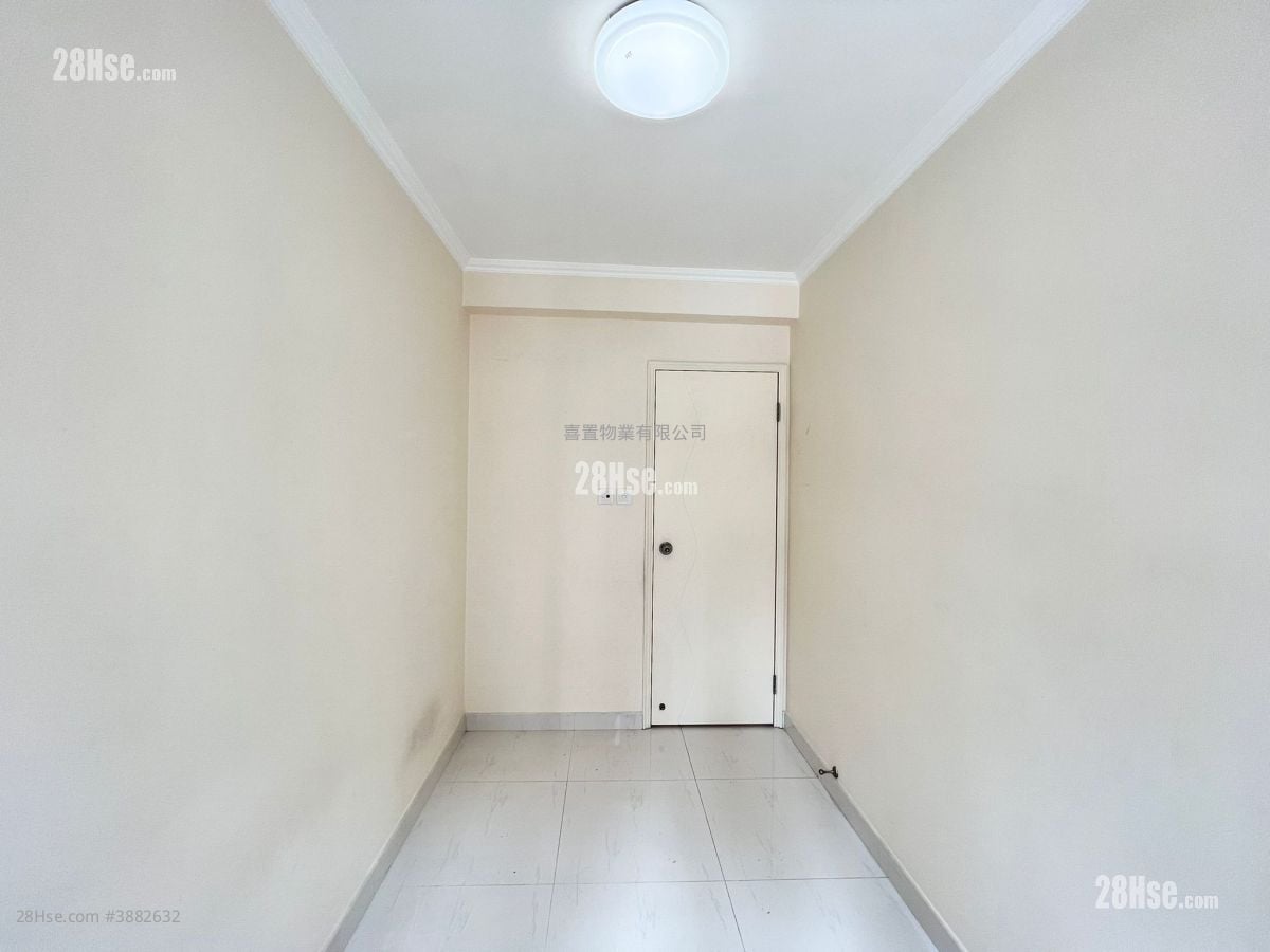 Southorn Garden Sell 2 Bedrooms , 1 Bathroom 426 ft²