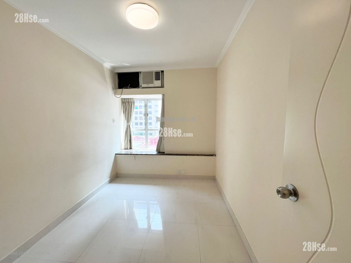 Southorn Garden Sell 2 Bedrooms , 1 Bathroom 426 ft²