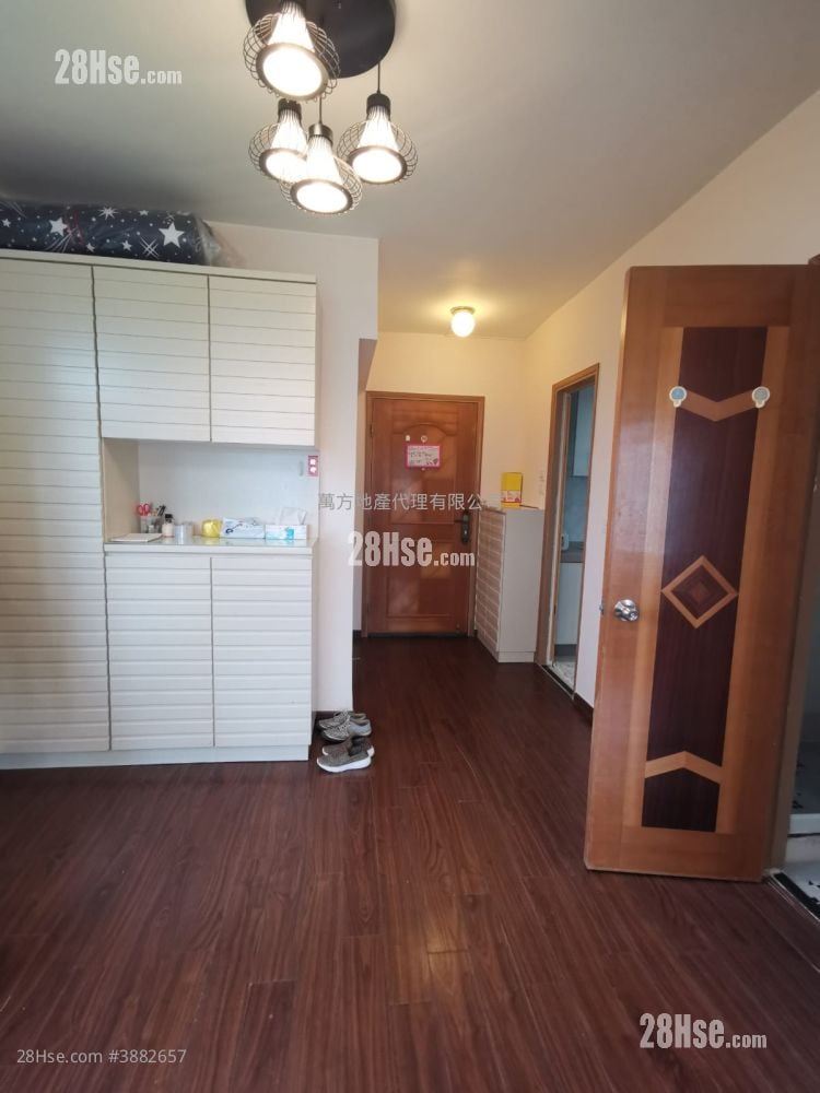 Springfield Garden Sell 2 Bedrooms , 1 Bathroom 316 ft²