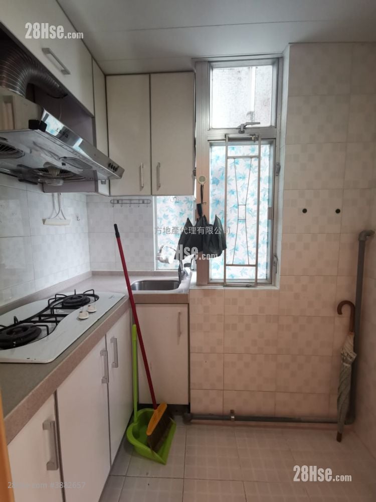 Springfield Garden Sell 2 Bedrooms , 1 Bathroom 316 ft²