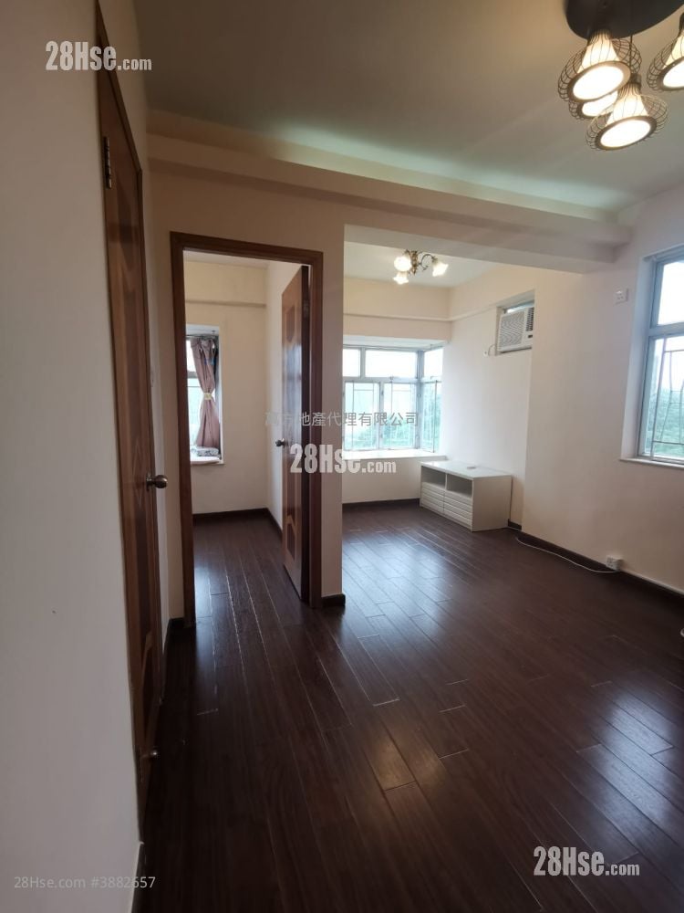 Springfield Garden Sell 2 Bedrooms , 1 Bathroom 316 ft²