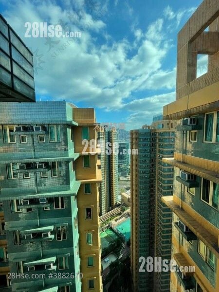 Harbour Place Sell 3 Bedrooms 588 ft²
