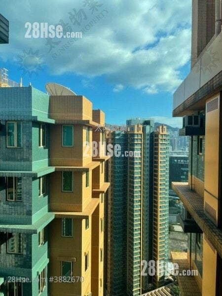 Harbour Place Sell 3 Bedrooms 588 ft²