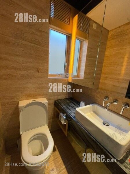 Harbour Place Sell 3 Bedrooms 588 ft²