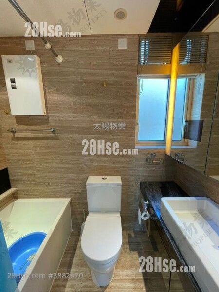 Harbour Place Sell 3 Bedrooms 588 ft²