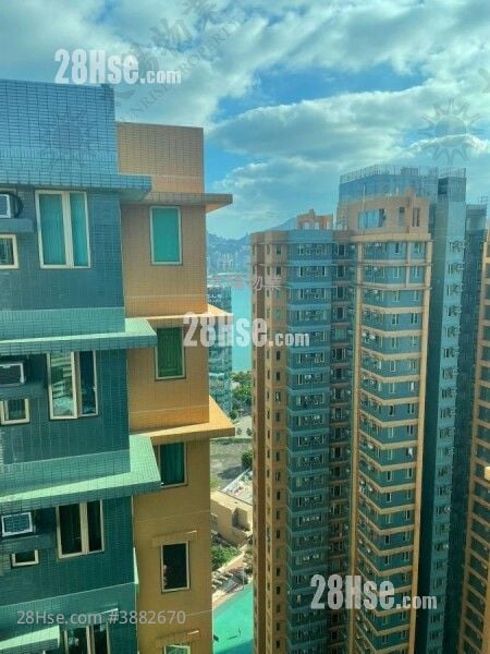 Harbour Place Sell 3 Bedrooms 588 ft²
