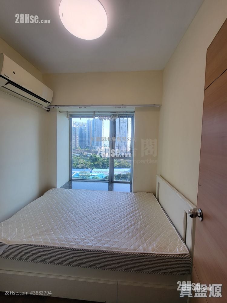 Metro Harbour View Sell 4 Bedrooms , 2 Bathrooms 601 ft²