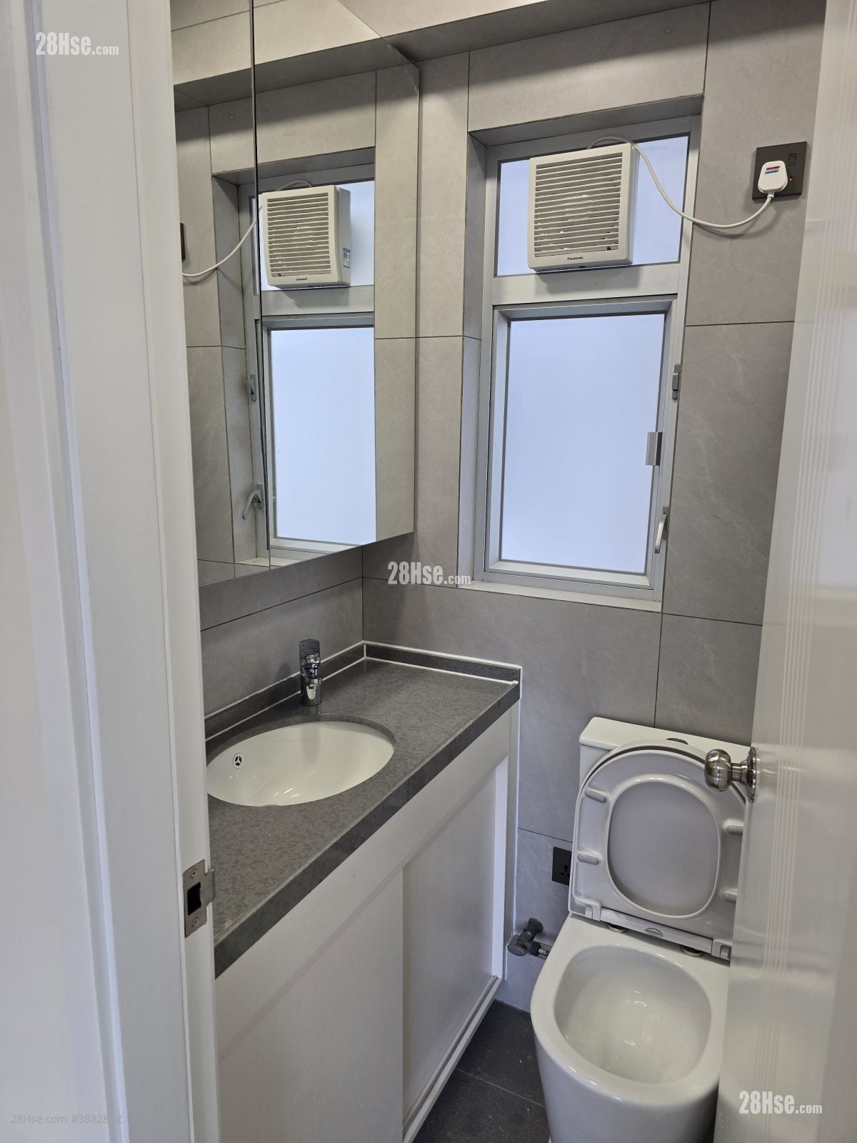 Lung Fung Garden Rental 2 Bedrooms , 1 Bathroom