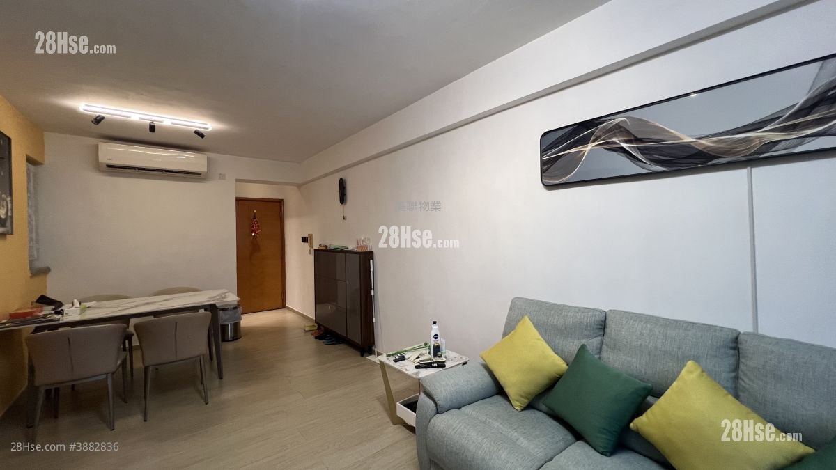 living room: Tierra Verde Rental 3 Bedrooms , 2 Bathrooms 678 ft²