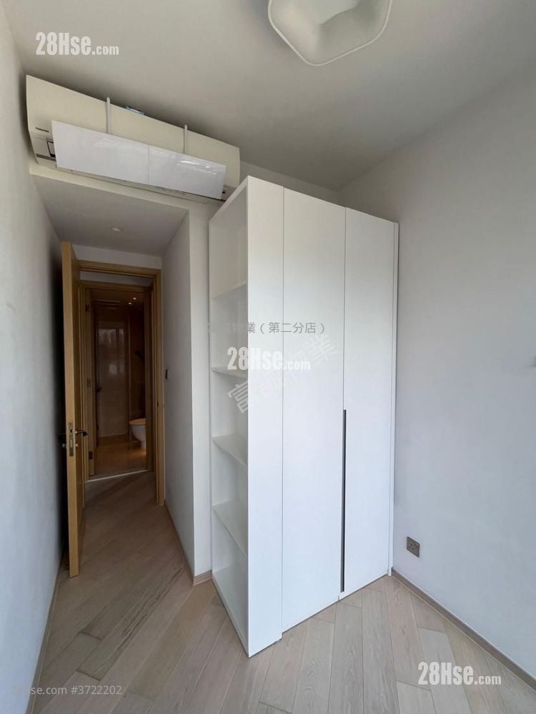One East Coast Rental 2 Bedrooms , 1 Bathroom 378 ft²