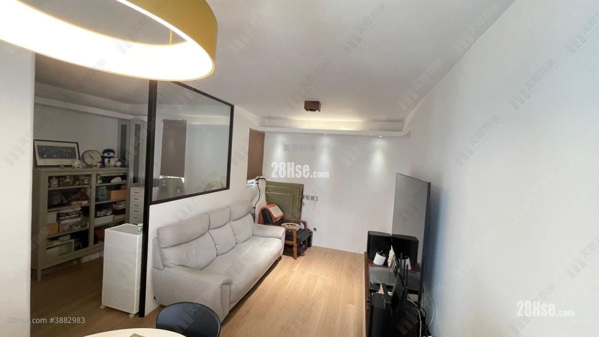 Fung Ting Court Sell 3 Bedrooms , 2 Bathrooms 661 ft²