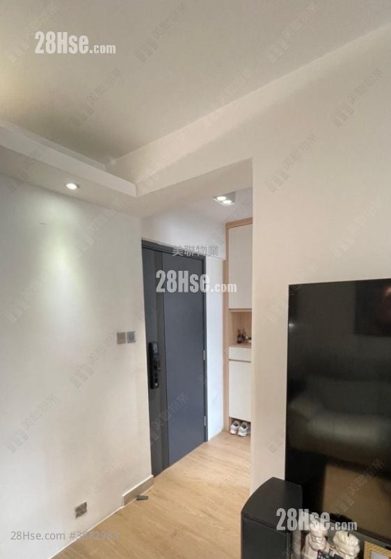 Fung Ting Court Sell 3 Bedrooms , 2 Bathrooms 661 ft²
