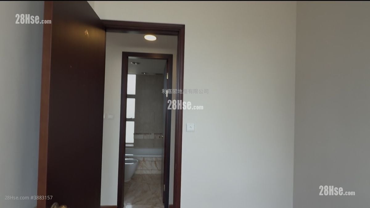 The Hermitage Rental 3 Bedrooms , 2 Bathrooms 772 ft²