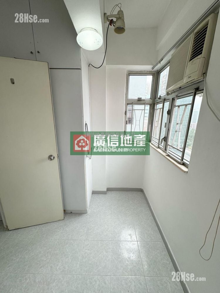 德利大厦 租盘 2 房 , 1 浴室 245 平方尺