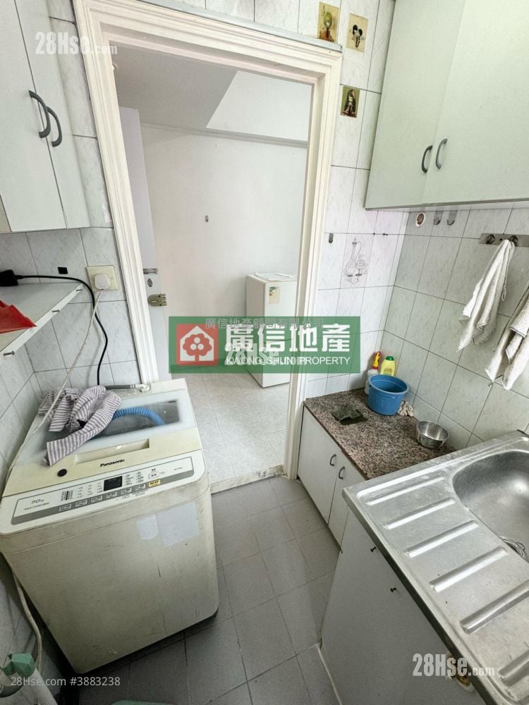 德利大厦 租盘 2 房 , 1 浴室 245 平方尺