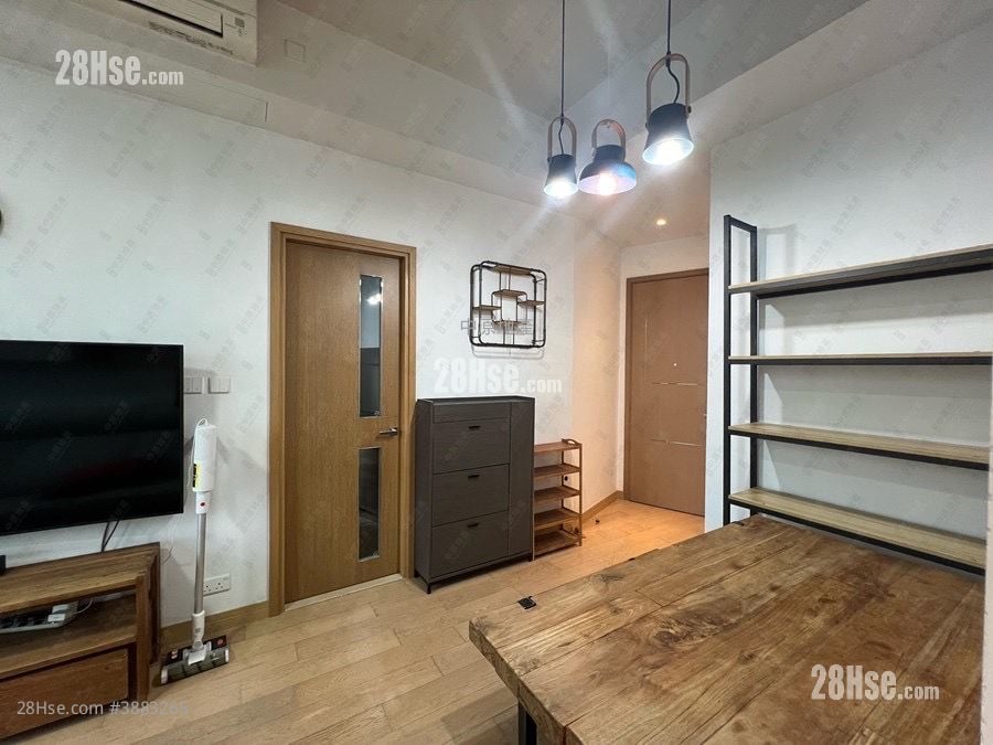 One Homantin Rental 501 ft²