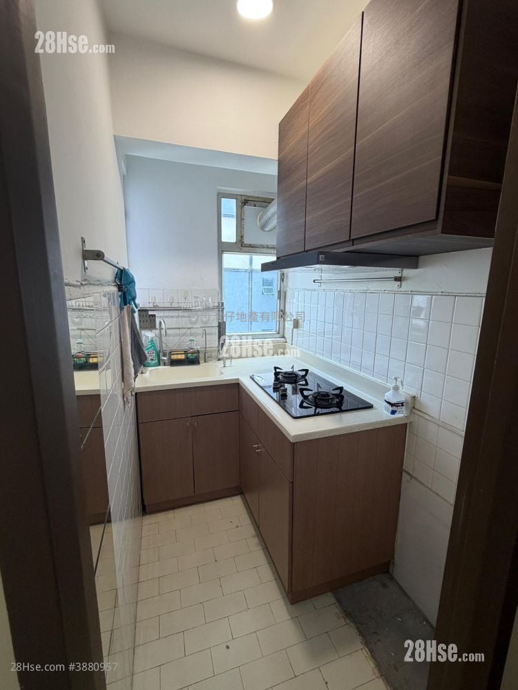 Jet Foil Building Sell 1 Bedroom , 1 Bathroom 332 ft²