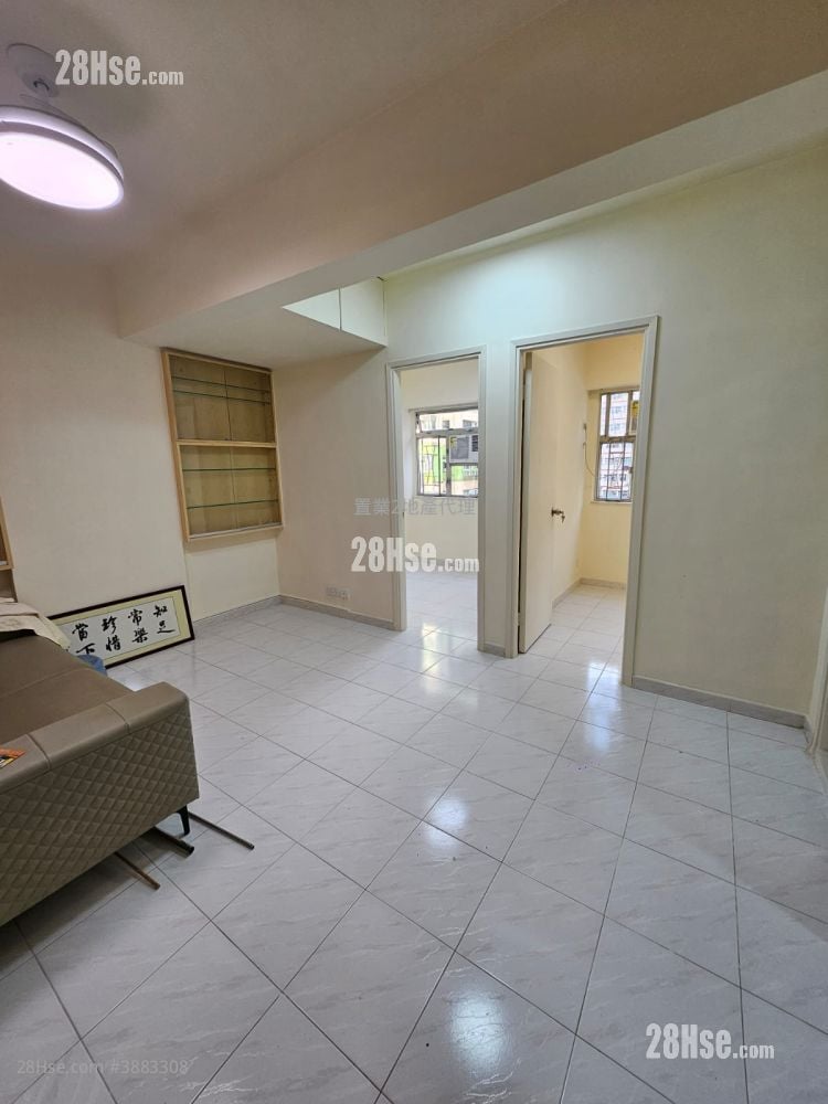 Cosmopolitan Estates Rental 2 Bedrooms , 1 Bathroom 325 ft²