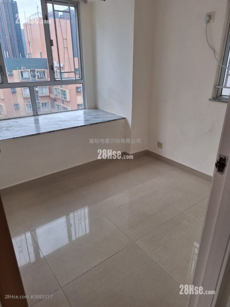 Golden Lion Garden Rental 1 Bedroom , 1 Bathroom 260 ft²