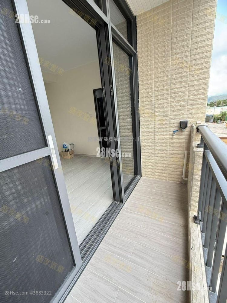 Village Rental 3 Bedrooms , 1 Bathroom 700 ft²