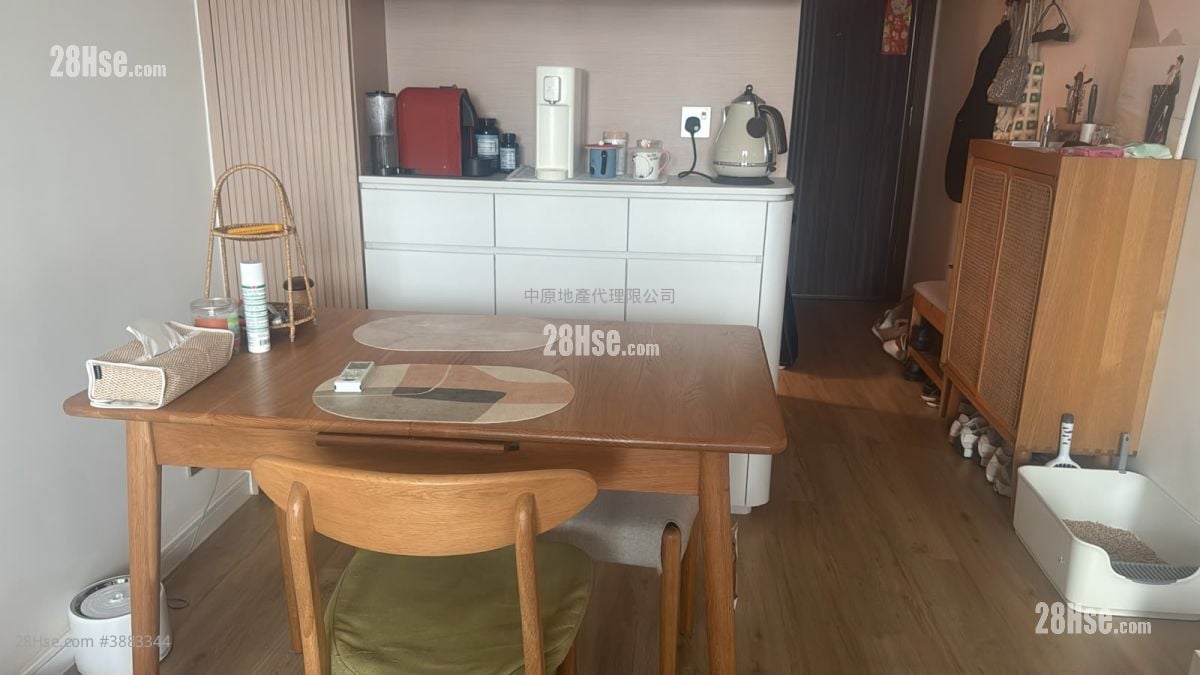 The Rise Sell 2 Bedrooms , 1 Bathroom 527 ft²