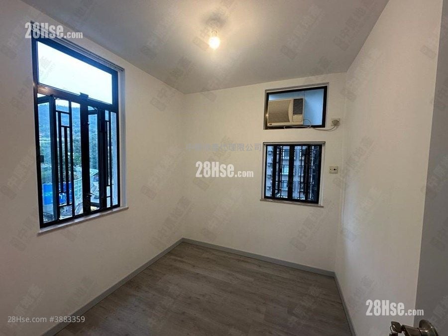Luk Yeung Sun Chuen Rental 2 Bedrooms , 1 Bathroom 451 ft²