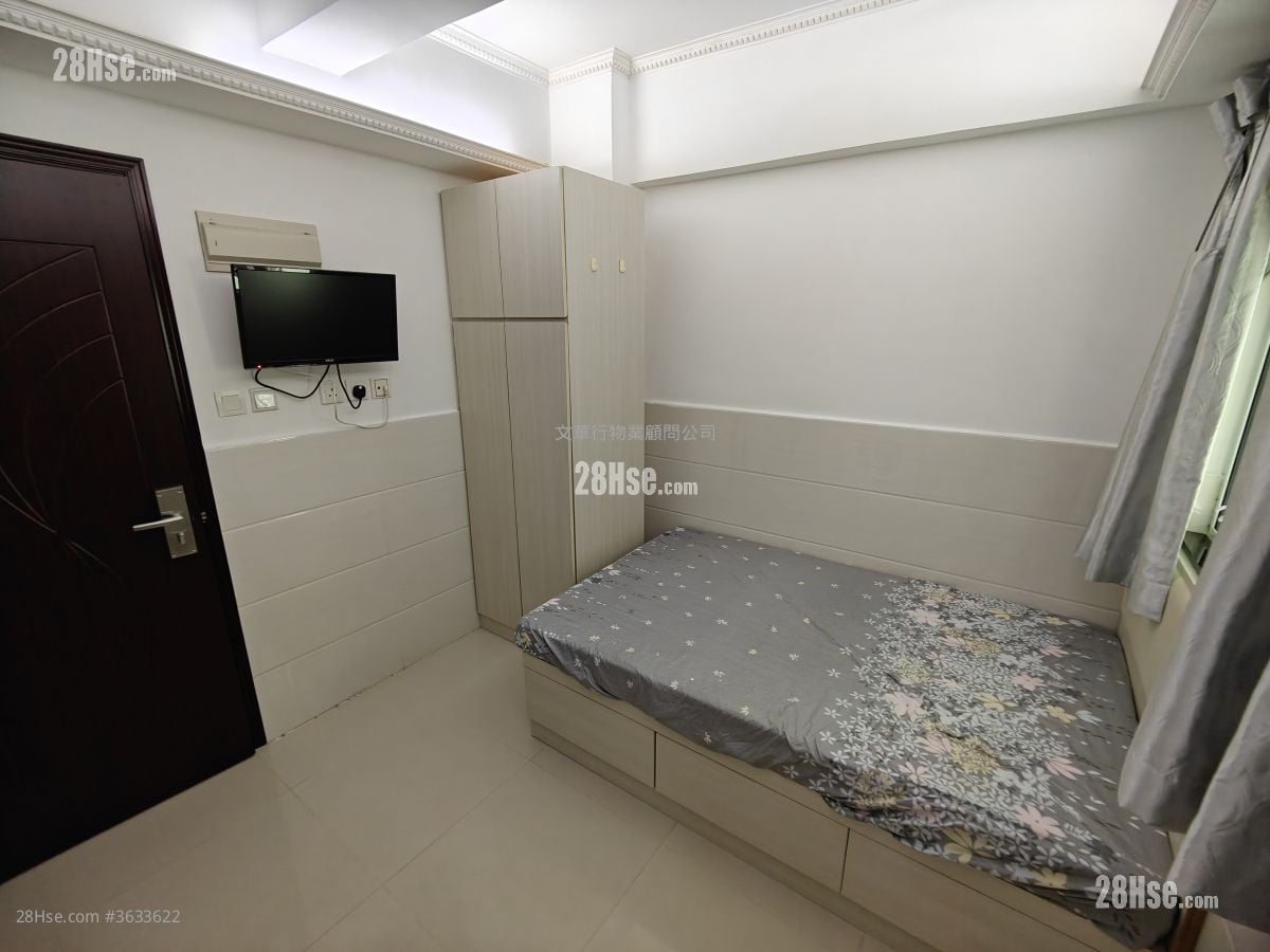 Golden Mansion Rental Studio , 1 Bathroom 140 ft²