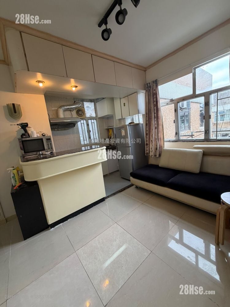 Hang Tung Building Rental 2 Bedrooms , 1 Bathroom 380 ft²