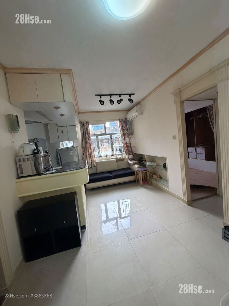 Hang Tung Building Rental 2 Bedrooms , 1 Bathroom 380 ft²