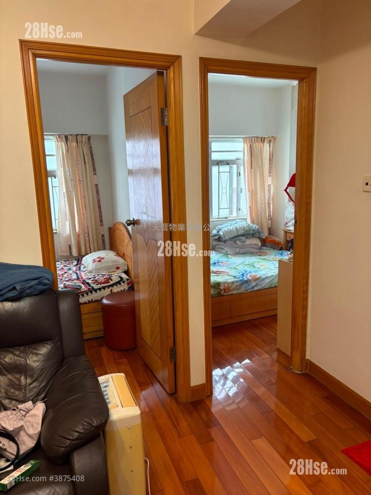 Loong King Mansion Sell 2 Bedrooms , 1 Bathroom 357 ft²
