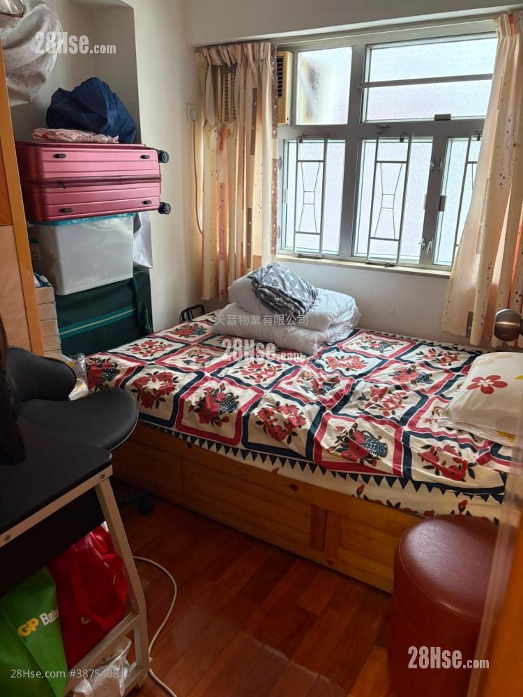 Loong King Mansion Sell 2 Bedrooms , 1 Bathroom 357 ft²