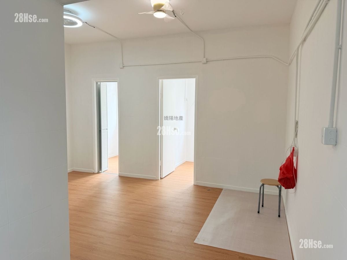 Yan Oi Building Sell 2 Bedrooms , 1 Bathroom 434 ft²