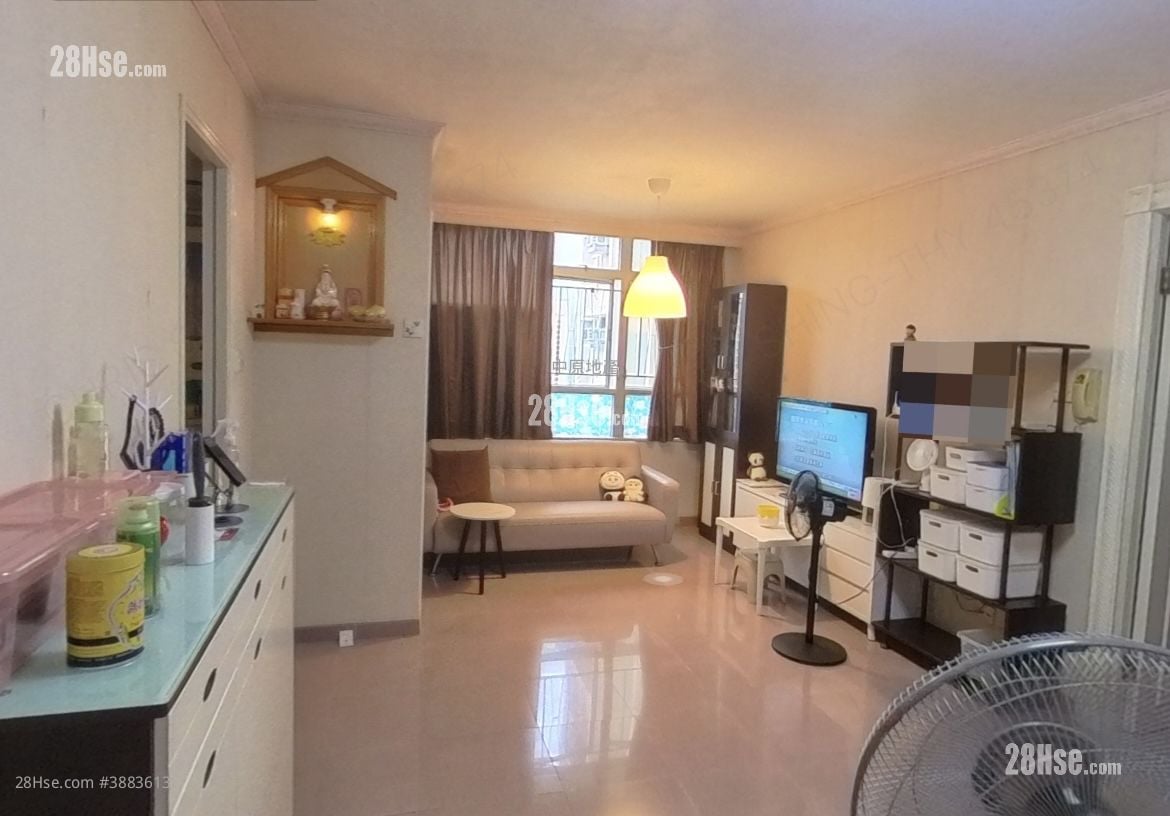 Tin Chung Court Sell 2 Bedrooms 531 ft²
