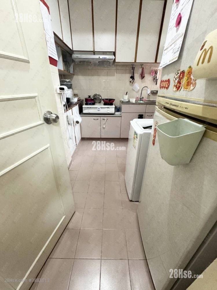 Tin Chung Court Sell 2 Bedrooms 531 ft²