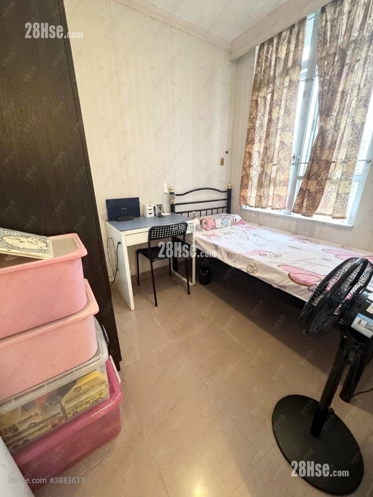 Tin Chung Court Sell 2 Bedrooms 531 ft²
