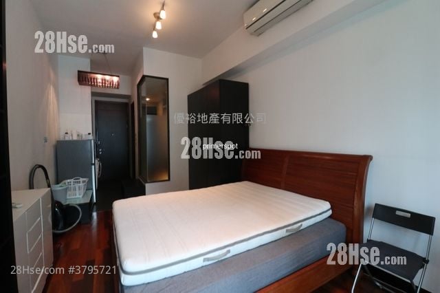 J Residence Rental Studio , 1 Bathroom 344 ft²