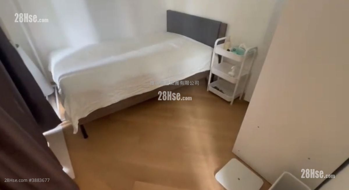 One Soho Rental 298 ft²