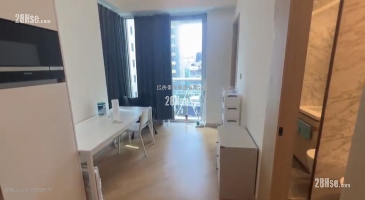 One Soho Rental 298 ft²