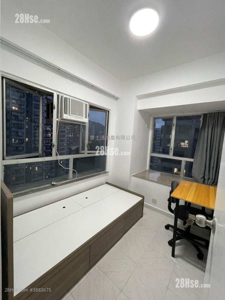 Golden Lion Garden Rental 2 Bedrooms , 1 Bathroom 288 ft²