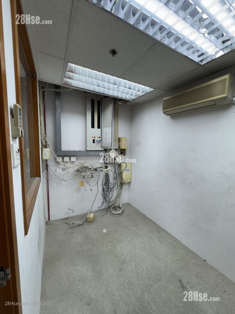 Ka To Factory Building Rental 2,773 ft²