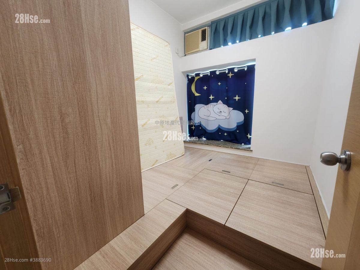 Tung Chung Crescent Rental 2 Bedrooms 607 ft²