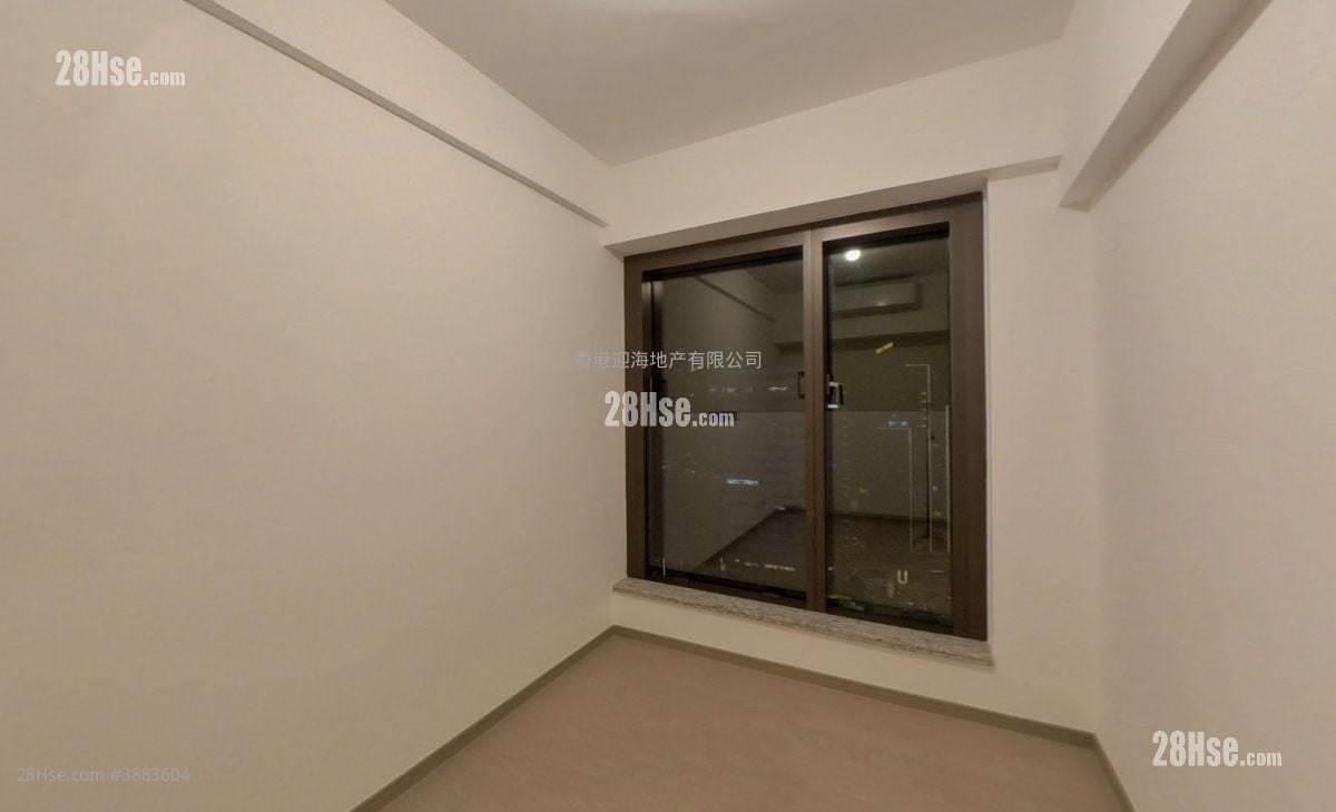 The Southside Sell 773 ft²