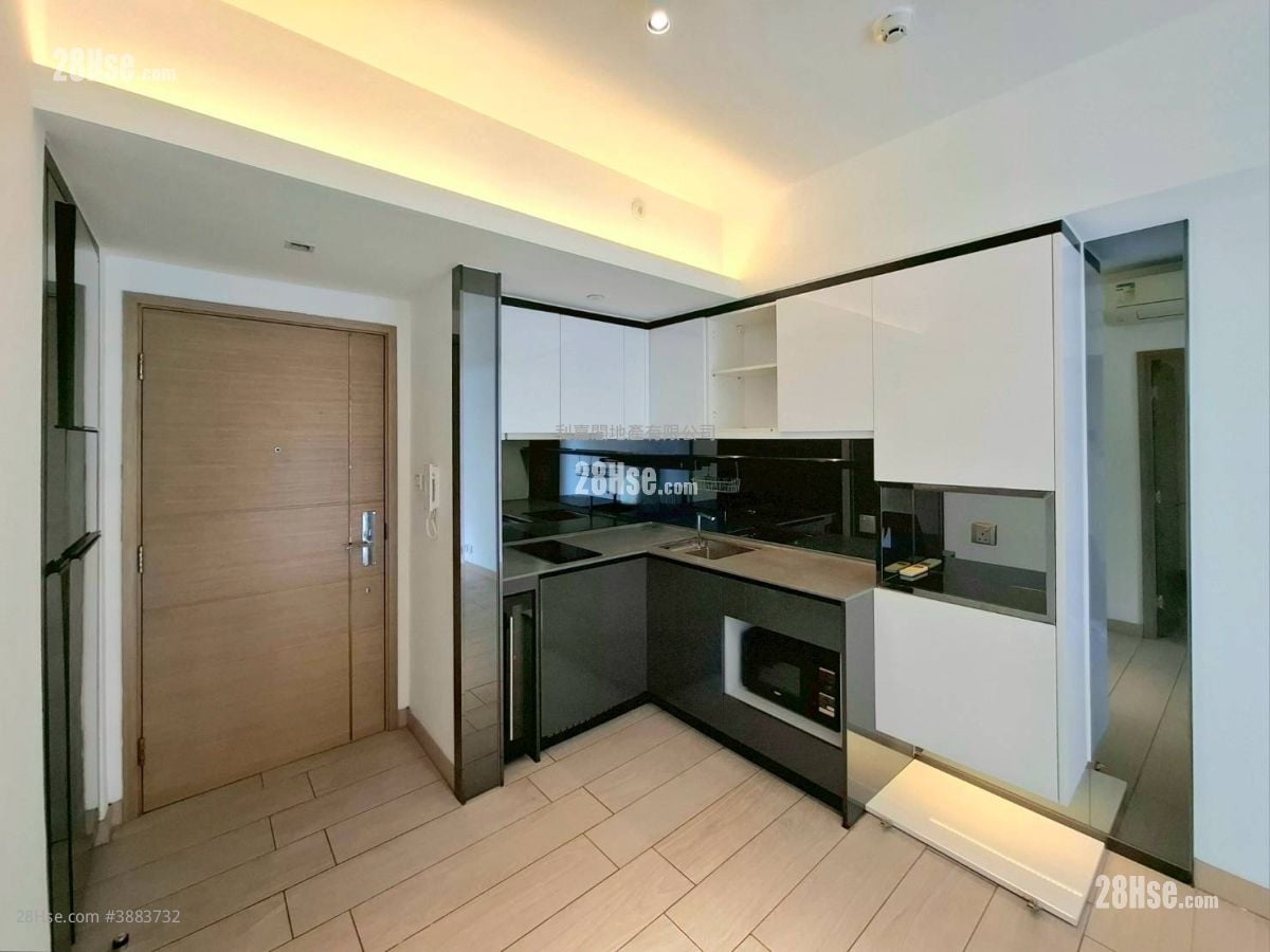 Century Link Sell 1 Bedroom 379 ft²