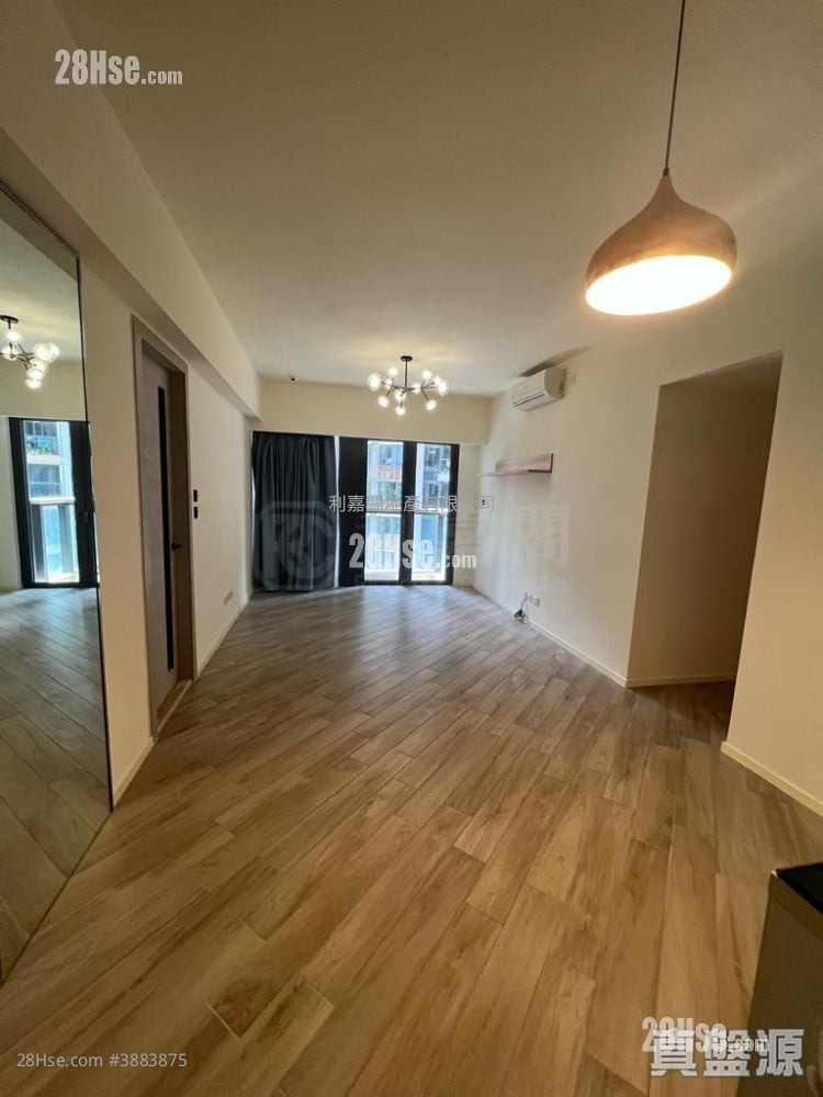 Fleur Pavilia Rental 3 Bedrooms , 2 Bathrooms 909 ft²