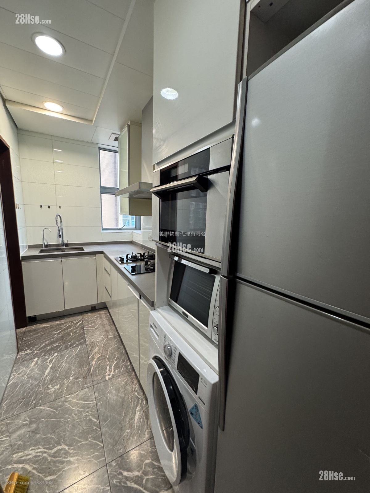 The Palazzo Sell 3 Bedrooms , 2 Bathrooms 935 ft²