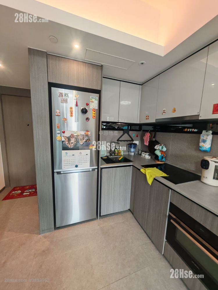 Yoho West Sell 2 Bedrooms , 1 Bathroom 440 ft²