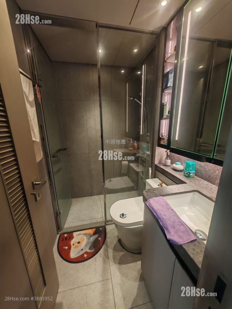 Yoho West Sell 2 Bedrooms , 1 Bathroom 440 ft²