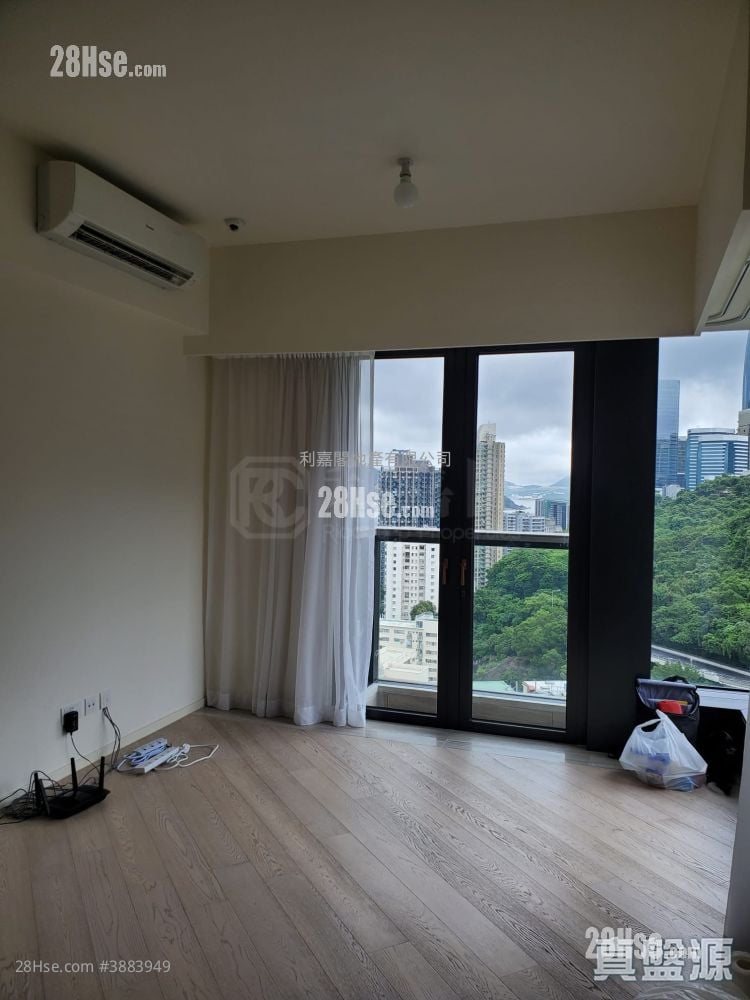 Fleur Pavilia Rental 4 Bedrooms , 2 Bathrooms 1,024 ft²