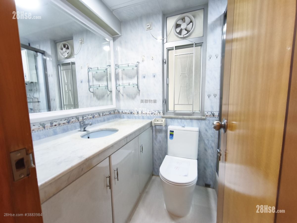 Tsuen King Garden Sell 3 Bedrooms , 2 Bathrooms 577 ft²